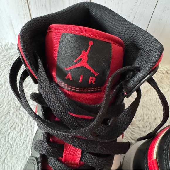 HP❤️ Nike Air Jordan Mid Black and Red Sneakers - Picture 9 of 14